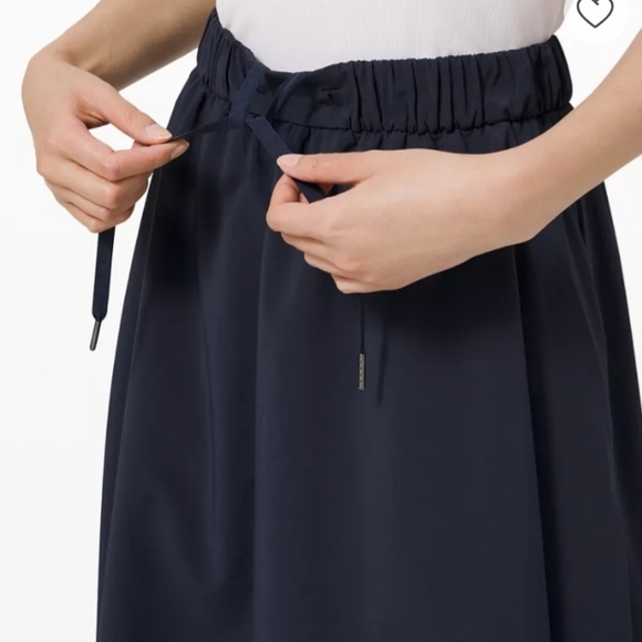 Lululemon Time to Flounce Black Skirt 4 Flowy Lightweight Midi High-Low Swift - Picture 5 of 15